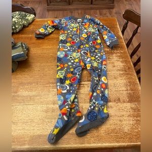 🔴3T footed pajamas